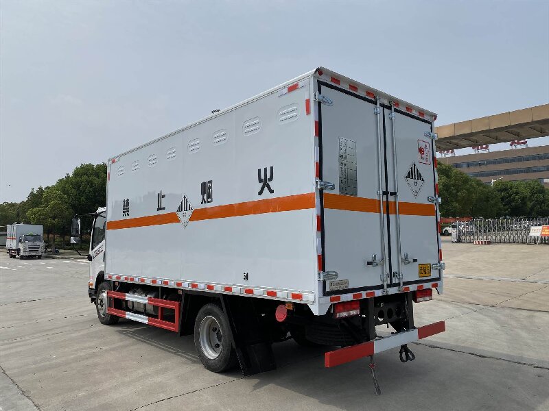 蘇州到通化危險品運輸